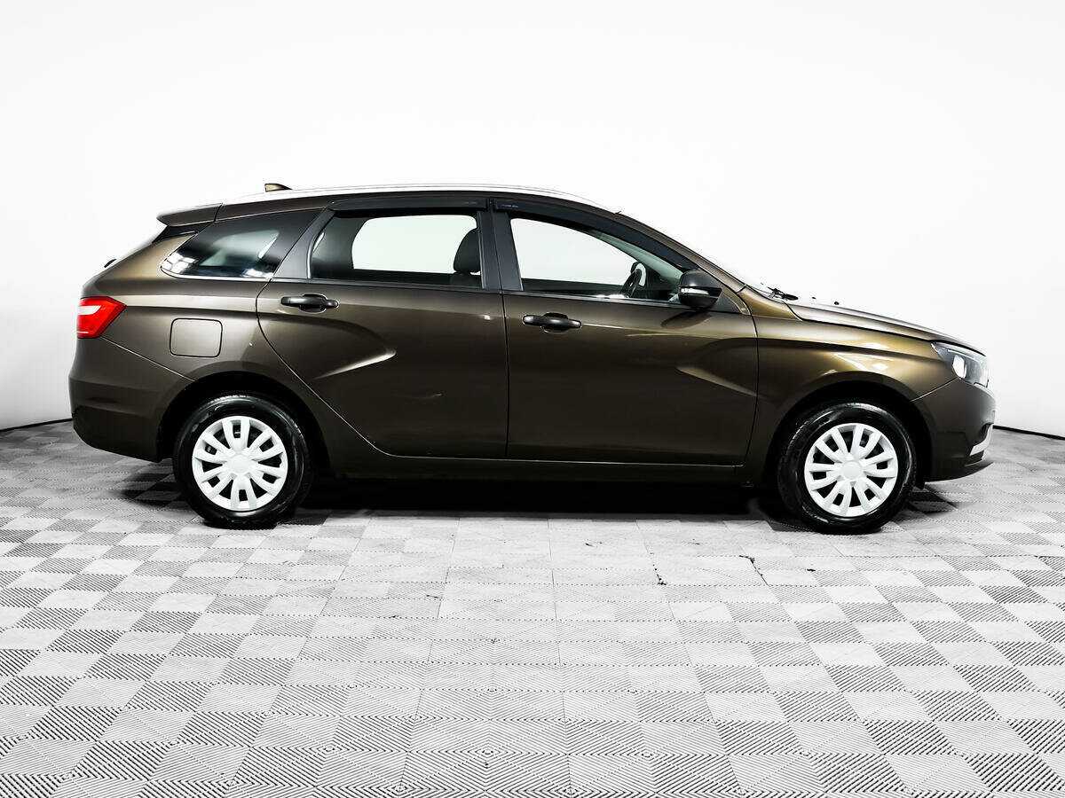 Lada (ВАЗ) Vesta SW, 2021 - фото №4